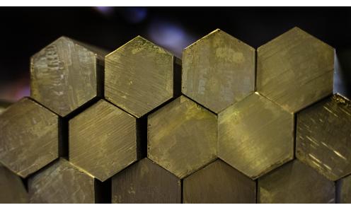 zeskantstaafmessing_tegel